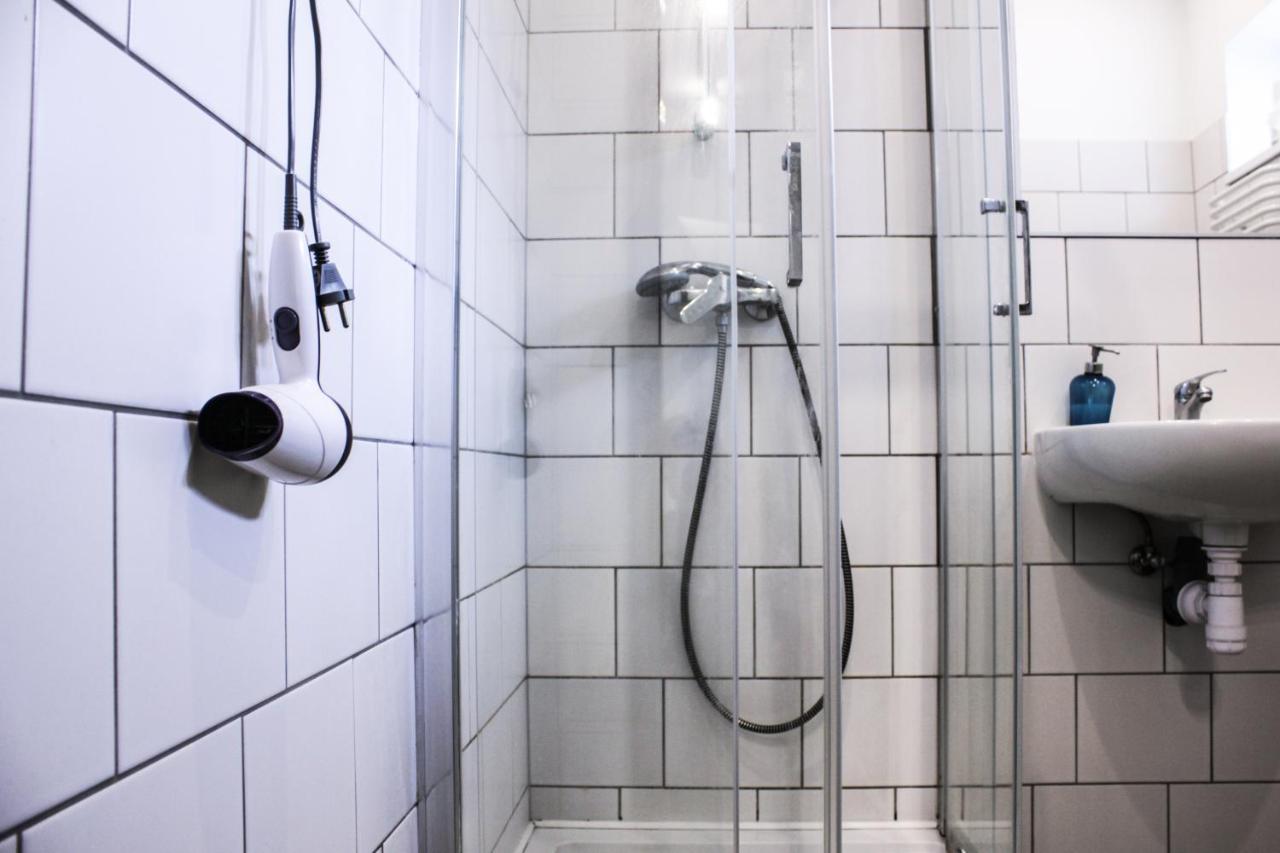 Baba Hostel Kalisz  Bagian luar foto